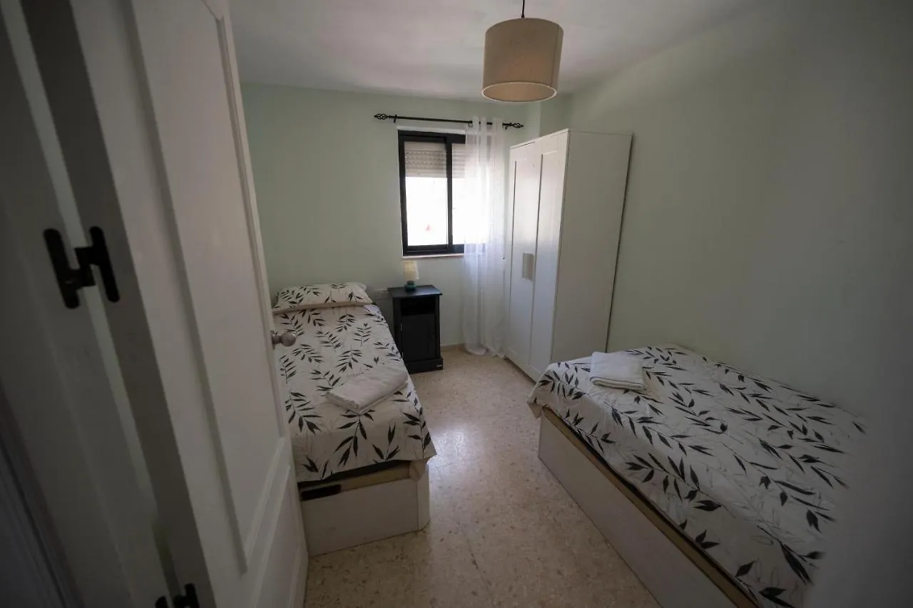 Bright And Central 2 Bedroom Flat In Gibraltar 0*,